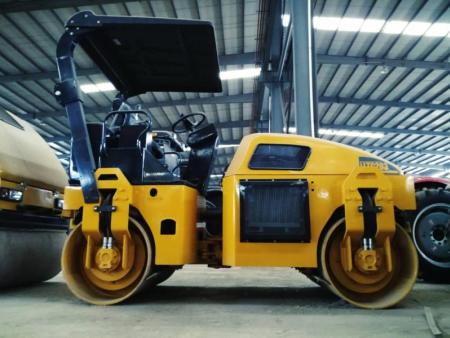 3噸雙鋼輪振動壓路機